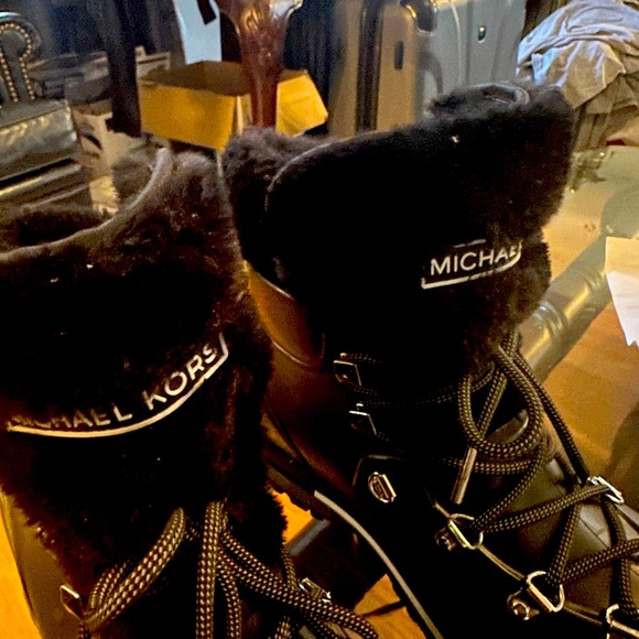 Michael Kors rain boots - Picture 5 of 10